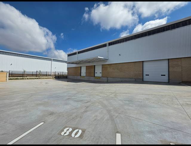 3,107M² WAREHOUSE TO LET IN AIRPORT PARK